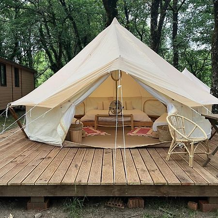 Camping Vila De Sarria Exteriér fotografie