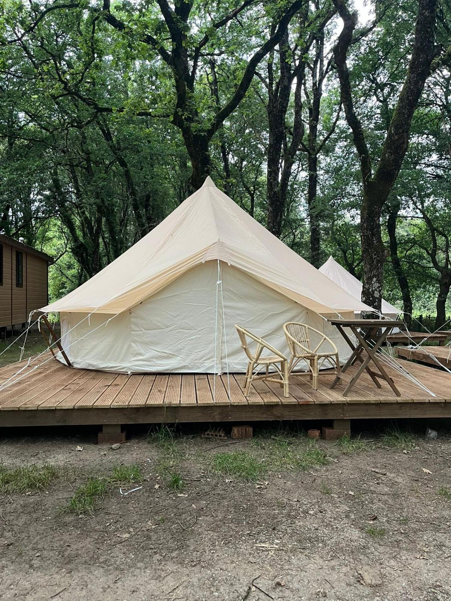 Camping Vila De Sarria Exteriér fotografie